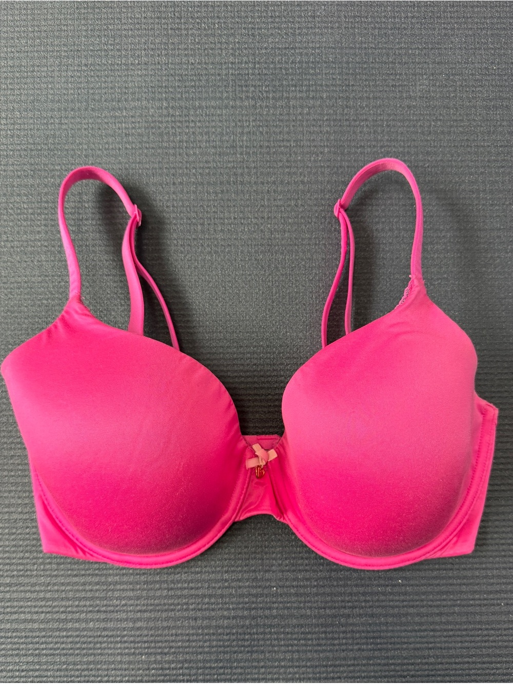 Size 32 DDD Victoria’s Secret Hot Pink T-Shirt Bra